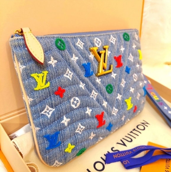 ✨️Like New . Authentic Louis Vuitton multicolor New Wave Denim wristlet pouch - Picture 7 of 17